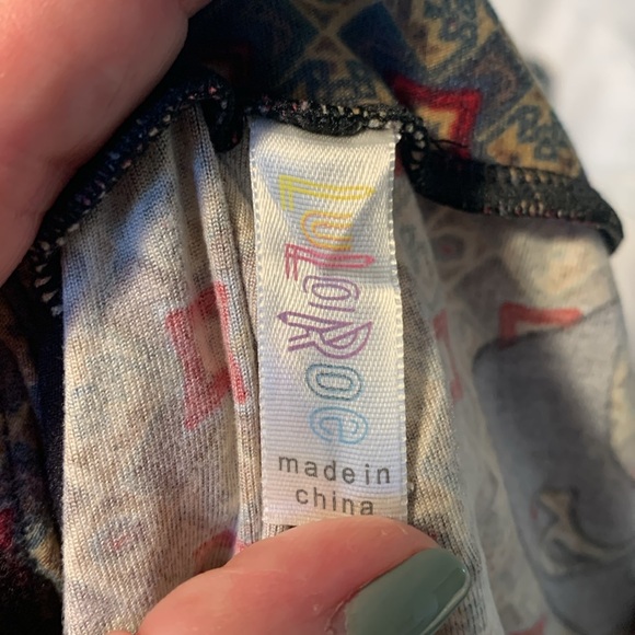 LuLaRoe retired rare Aztec Bear leggings Buttery soft & super stretchy! One size - Picture 3 of 5